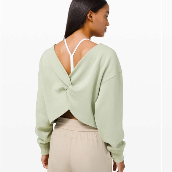 Lululemon Twist Back-to-Front Pullover
Green Fern/6 - Picture 2 of 7